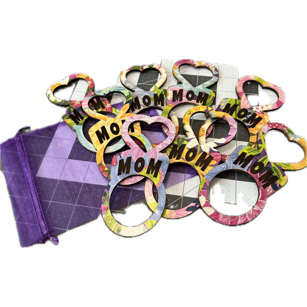 Floral love, mom 
Napkin Rings – Set of 8 | Table Decor